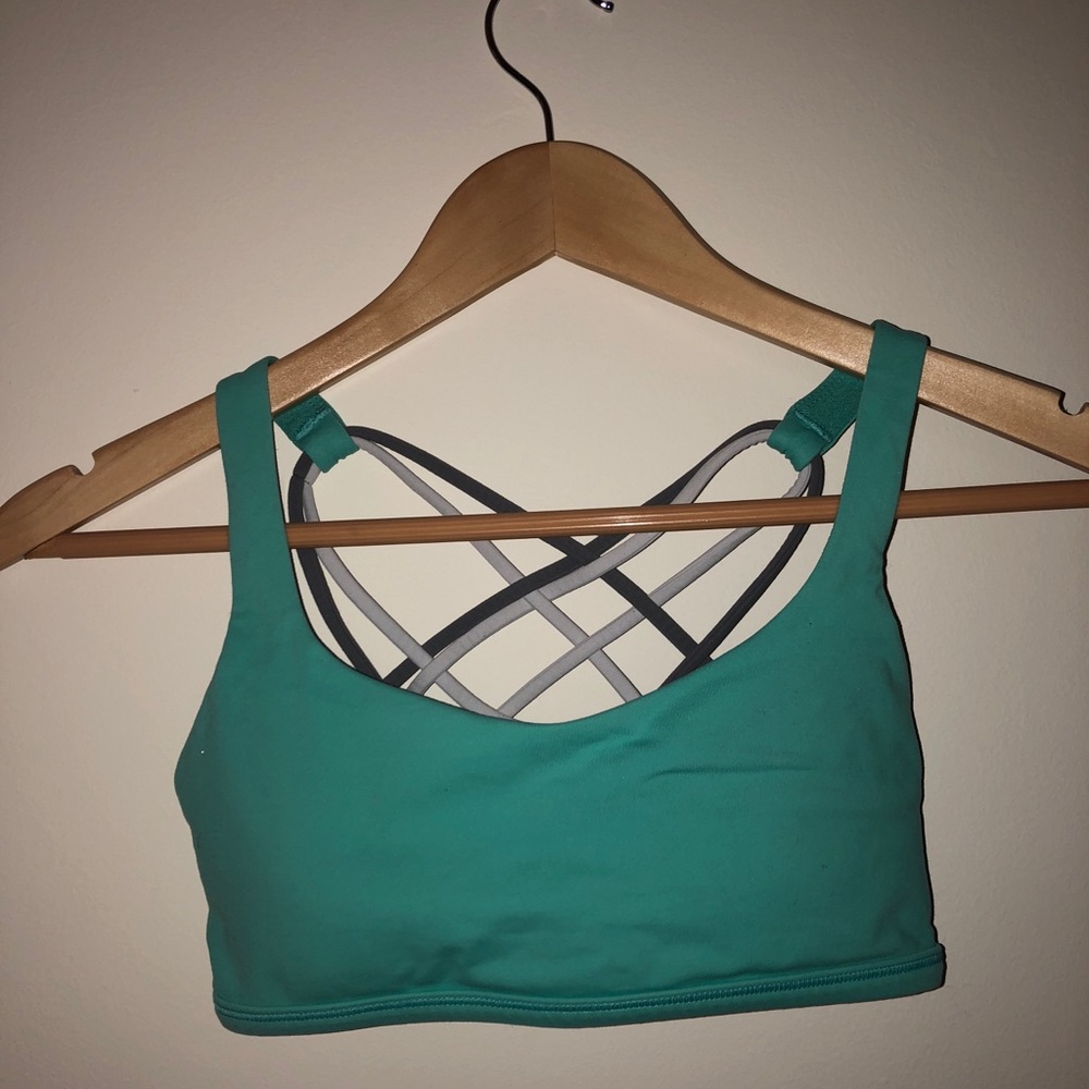 Lululemon size 4 free to be (wild) originally $48